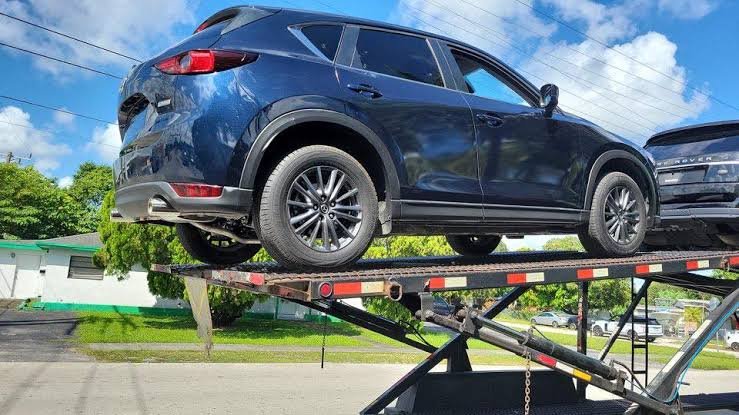 Can You Tow a Car Without Keys? What Calgary Drivers Need to Know