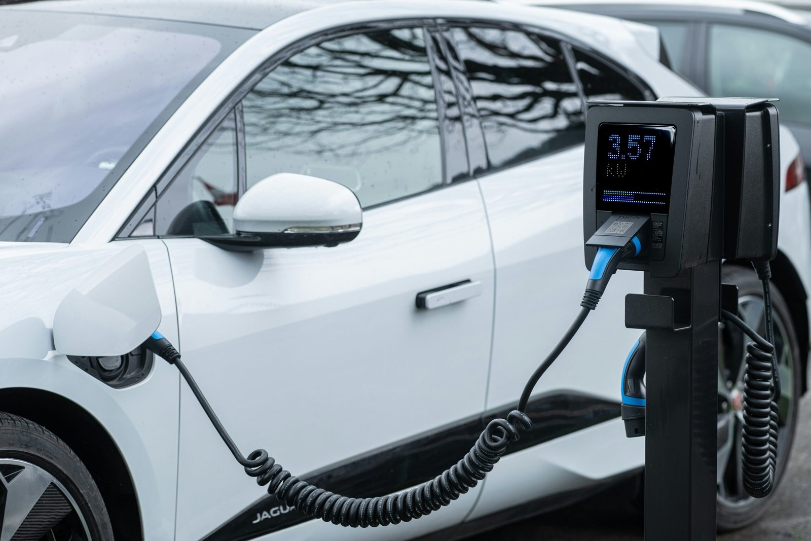 Electric Car Ran Out of Charge in Calgary? What to Do and How Towing Works