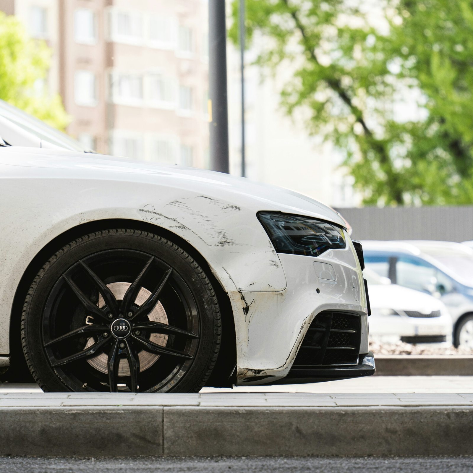 Car Suspension Failure in Calgary: Warning Signs, Driving Risks and When to Call a Tow Truck